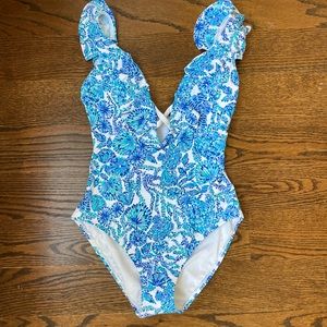 Lilly Pulitzer new with tags size 6 swimsuit.